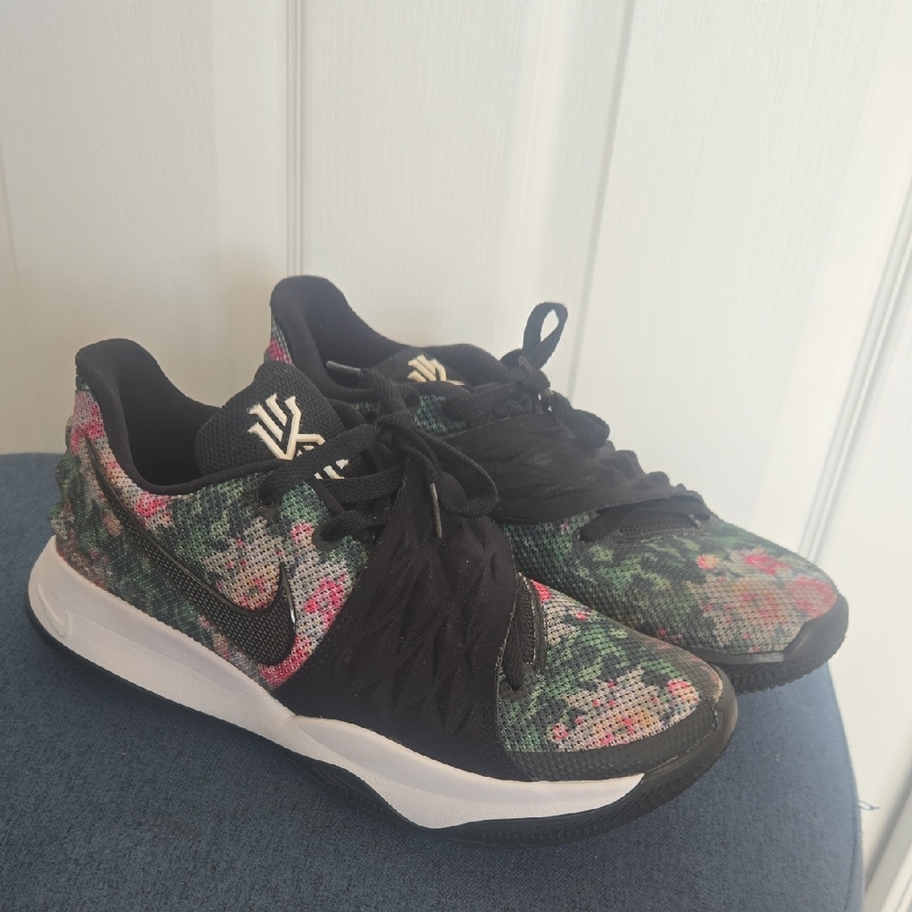 Nike Kyire Black and Multicolor Patterned Sneakers